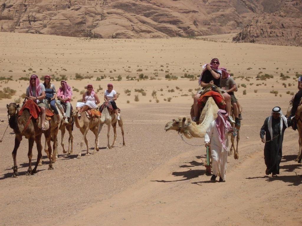 Zawaideh Desert Camp Hotel Wadi Rum Luaran gambar